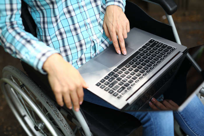 accessibile alle persone disabili